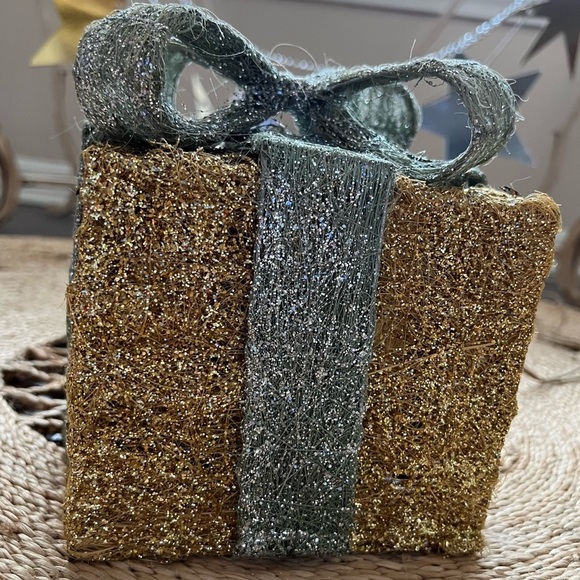 Holiday Decor! Christmas decor decorations - Picture 2 of 10